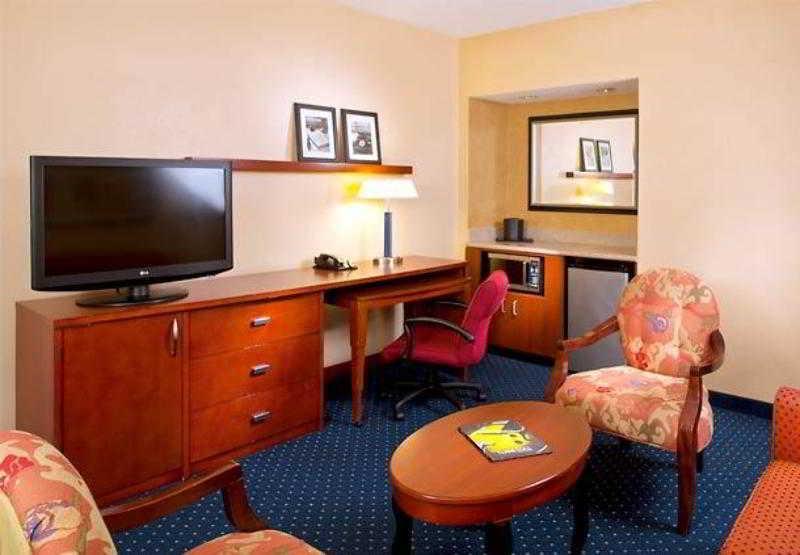 Courtyard By Marriott Memphis Airport Hotell Eksteriør bilde