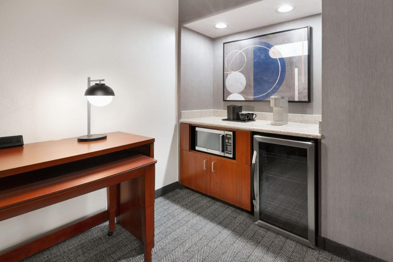 Courtyard By Marriott Memphis Airport Hotell Eksteriør bilde