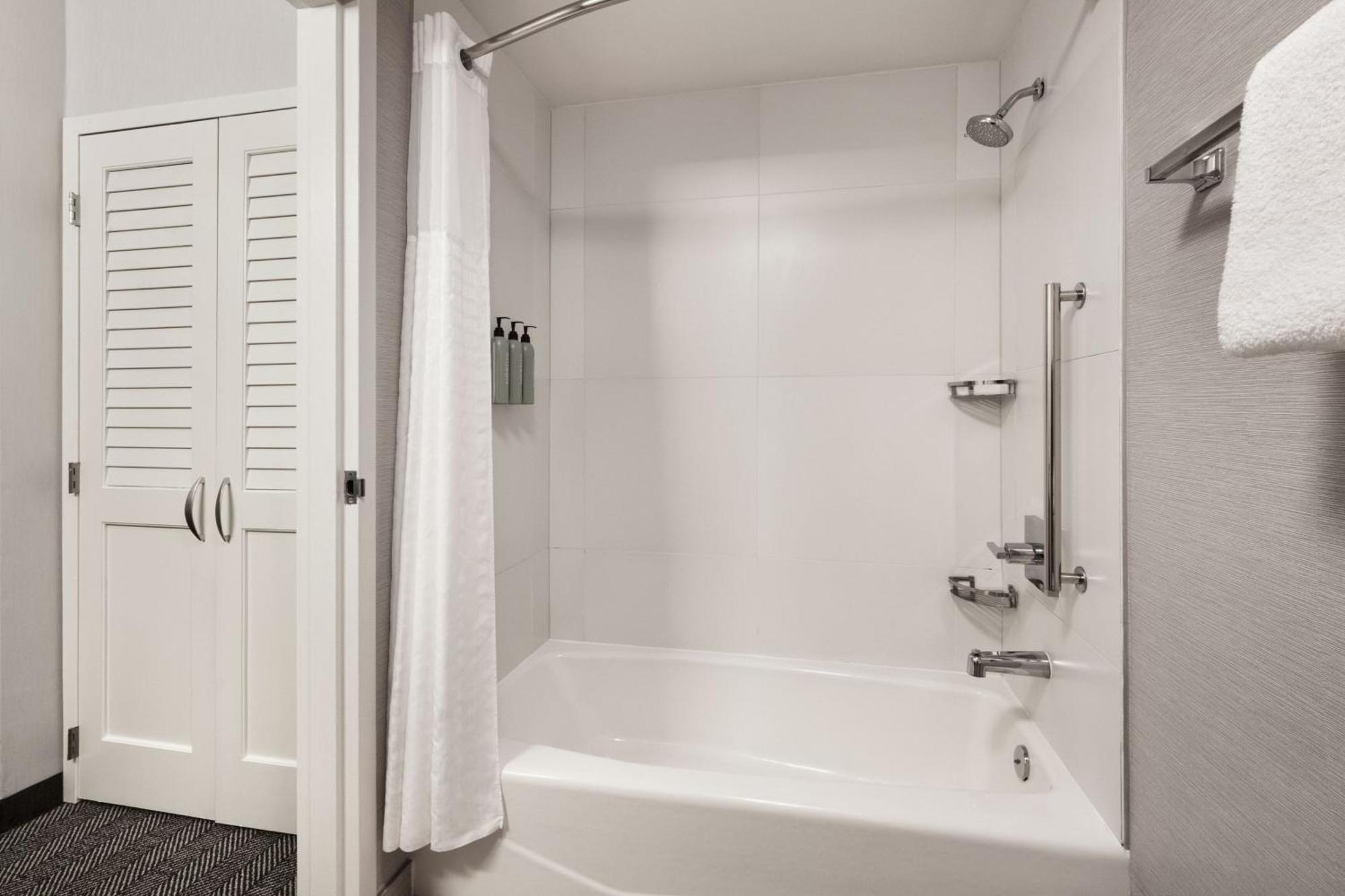 Courtyard By Marriott Memphis Airport Hotell Eksteriør bilde